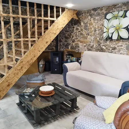 Dom wakacyjny Casa Elvi *